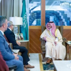 أمير الشرقية يستقبل مدير فرع مركز الملك عبدالعزيز للتواصل الحضاري بالمنطقة